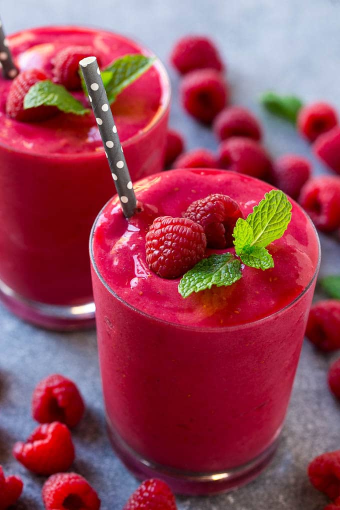 raspberry-smoothie-3.jpg