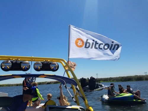 Bitcoin-boat-flag.jpg